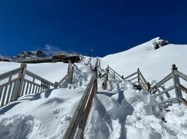 云南丽江玉龙雪山，圣洁纯净之地，被称为“最接近天堂”的地方！