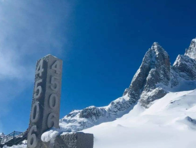 人间净土玉龙雪山，神秘而又浪漫，给你震撼心灵的纯粹感